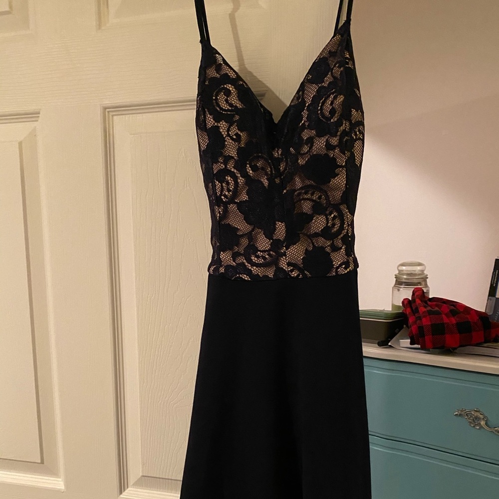 Dress - Picture 2 of 3